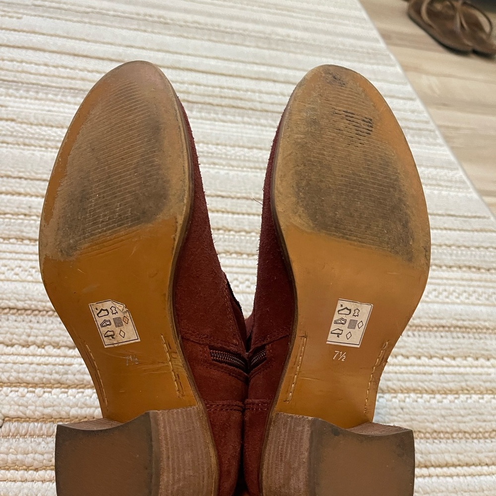 Booties - Picture 4 of 4